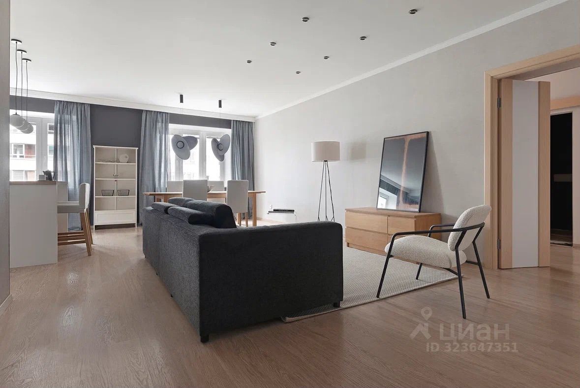 Продажа 2-комн квартиры на вторичном рынке улица Беринга, 27к1