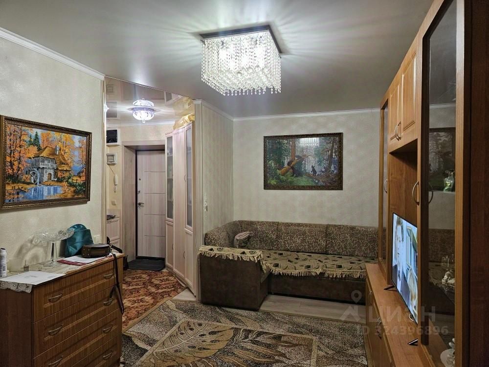 Продажа 2-комн квартиры на вторичном рынке Центральный мкр, улица Рабочая,  д. 3