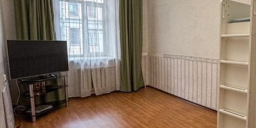 2-комн квартира улица Жуковского, 4