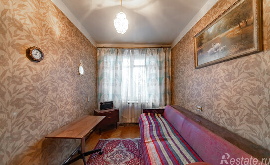 Продажа 4-комн квартиры на вторичном рынке Петергоф г, Разводная ул,  д. 4