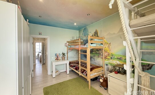 Продажа 2-комн квартиры на вторичном рынке Нахабино, ул Белобородова,  д. 4