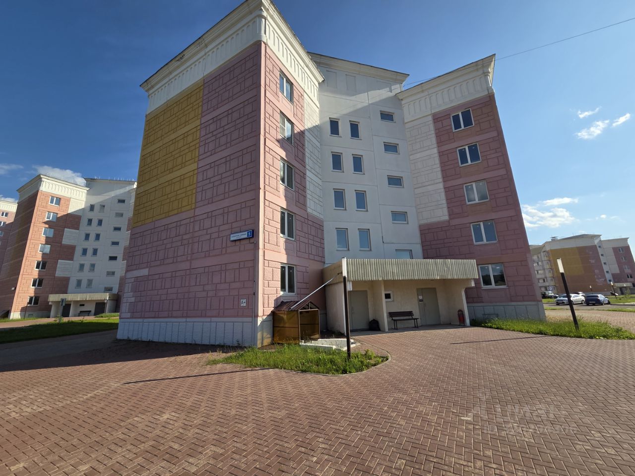 Продажа 1-комн квартиры на вторичном рынке Северное сияние мкр, Руза, улица Вишневая,  д. 5