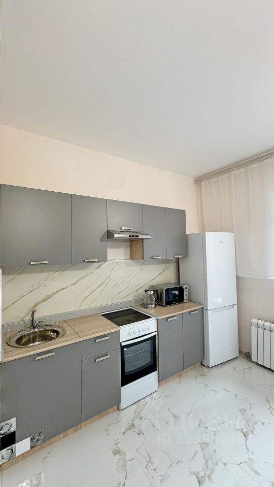 Аренда 1-комн квартиры на вторичном рынке Авиационный мкр, улица Жуковского, 4к3