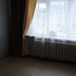 Продажа 2-комн квартиры на вторичном рынке Серпухов, Школьная улица,  д. 3