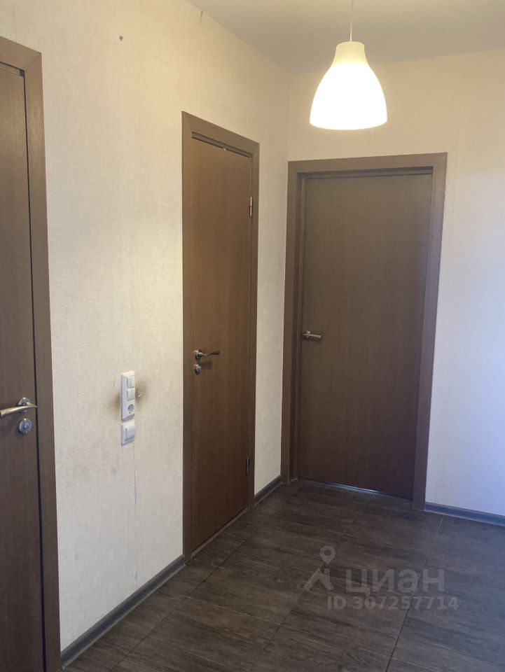 Продажа 3-комн квартиры на вторичном рынке улица Маршала Казакова, 78к1