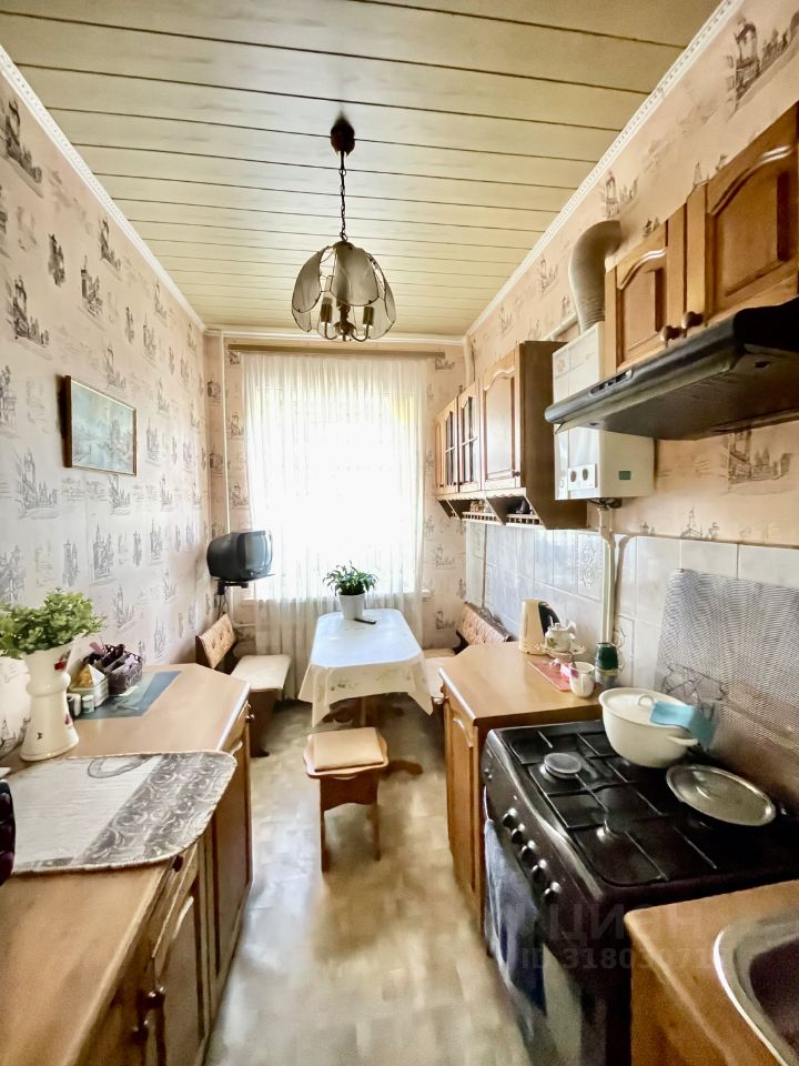 Продажа 3-комн квартиры на вторичном рынке Калининец пгт, 3