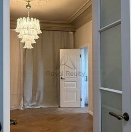 Продажа 2-комн квартиры на вторичном рынке ул Зверинская,  д. 17б