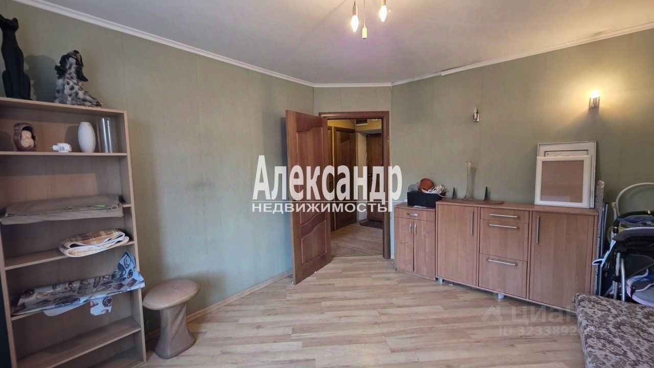 Продажа 2-комн квартиры на вторичном рынке Новоизмайловский проспект, 3