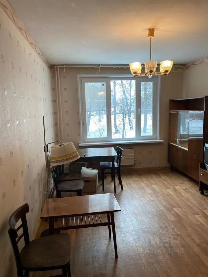 Продажа 2-комн квартиры на вторичном рынке Новоясеневский проспект, 21К1