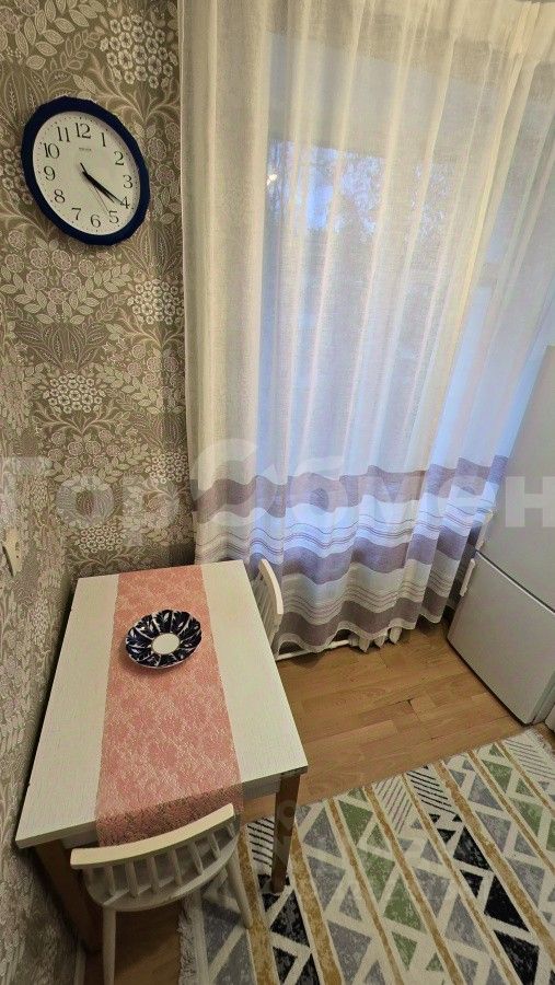 Аренда 2-комн квартиры на вторичном рынке улица Константинова, 12