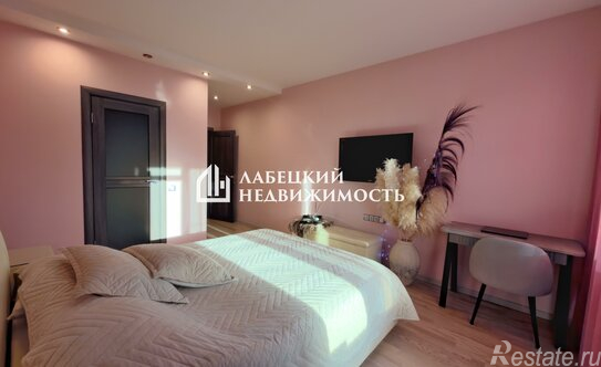 Продажа 2-комн квартиры на вторичном рынке Пушкин г, Ахматовская ул,  д. 2