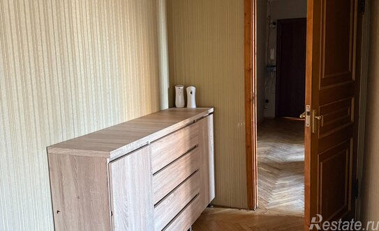 Продажа 3-комн квартиры на вторичном рынке Северный пр-кт,  д. 77,  к. 4