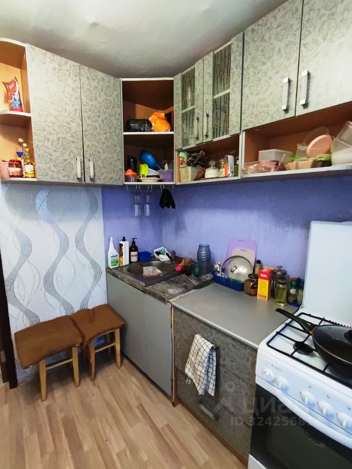 Продажа 1-комн квартиры на вторичном рынке пос. Войсковицы, площадь Манина, 4