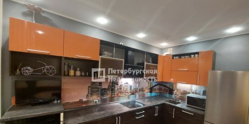 3-комн квартира ул Адмирала Коновалова,  д. 2-4