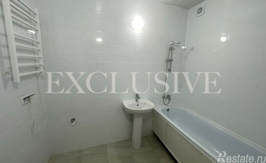 Продажа 3-комн квартиры на вторичном рынке Кварцевая ул,  д. 4 к1