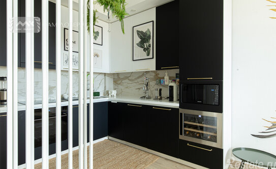 Продажа 4-комн квартиры на вторичном рынке улица Мира,  д. 37