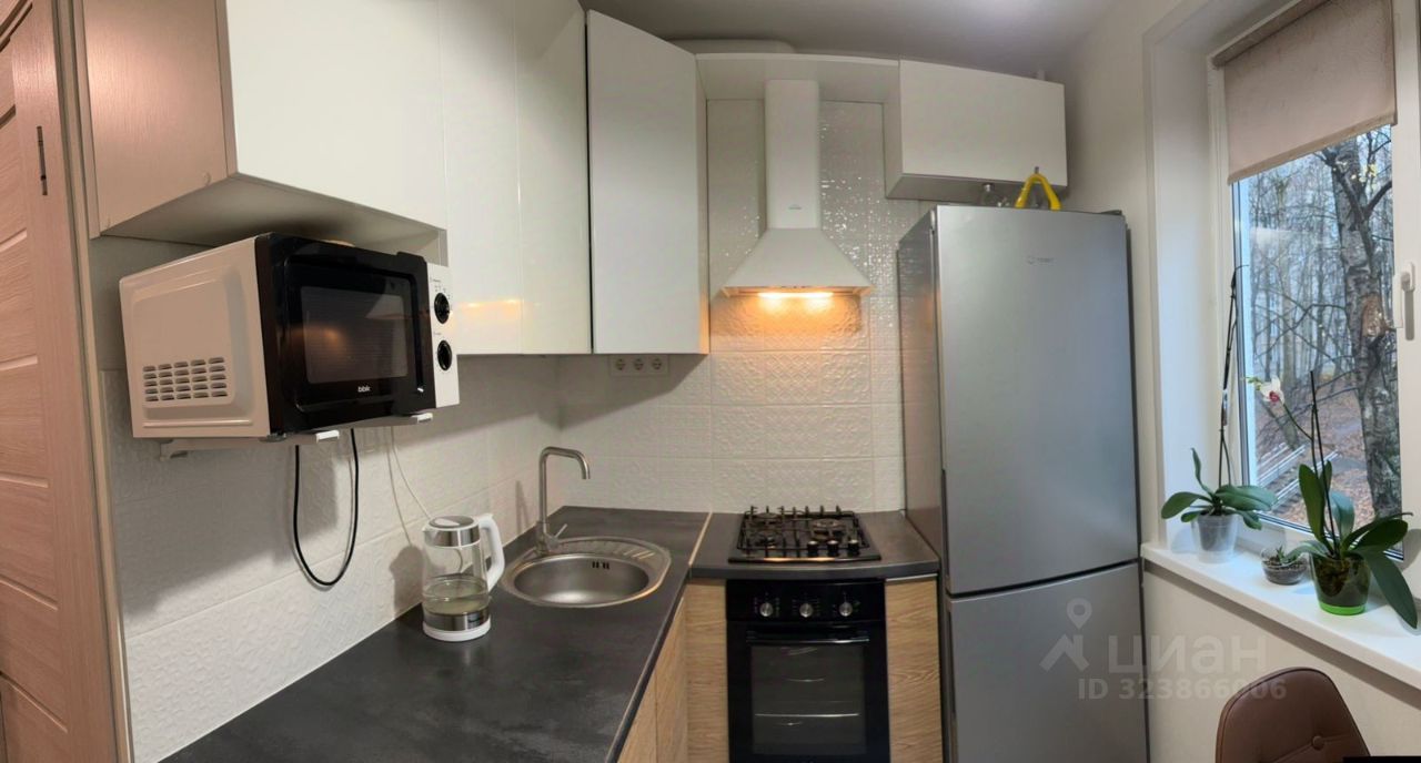 Продажа 2-комн квартиры на вторичном рынке улица Академика Волгина, 3