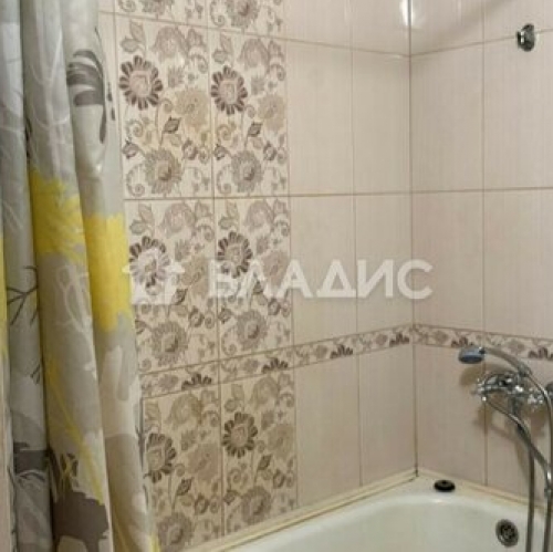 1-комн квартира Окуловская улица,  д. 4