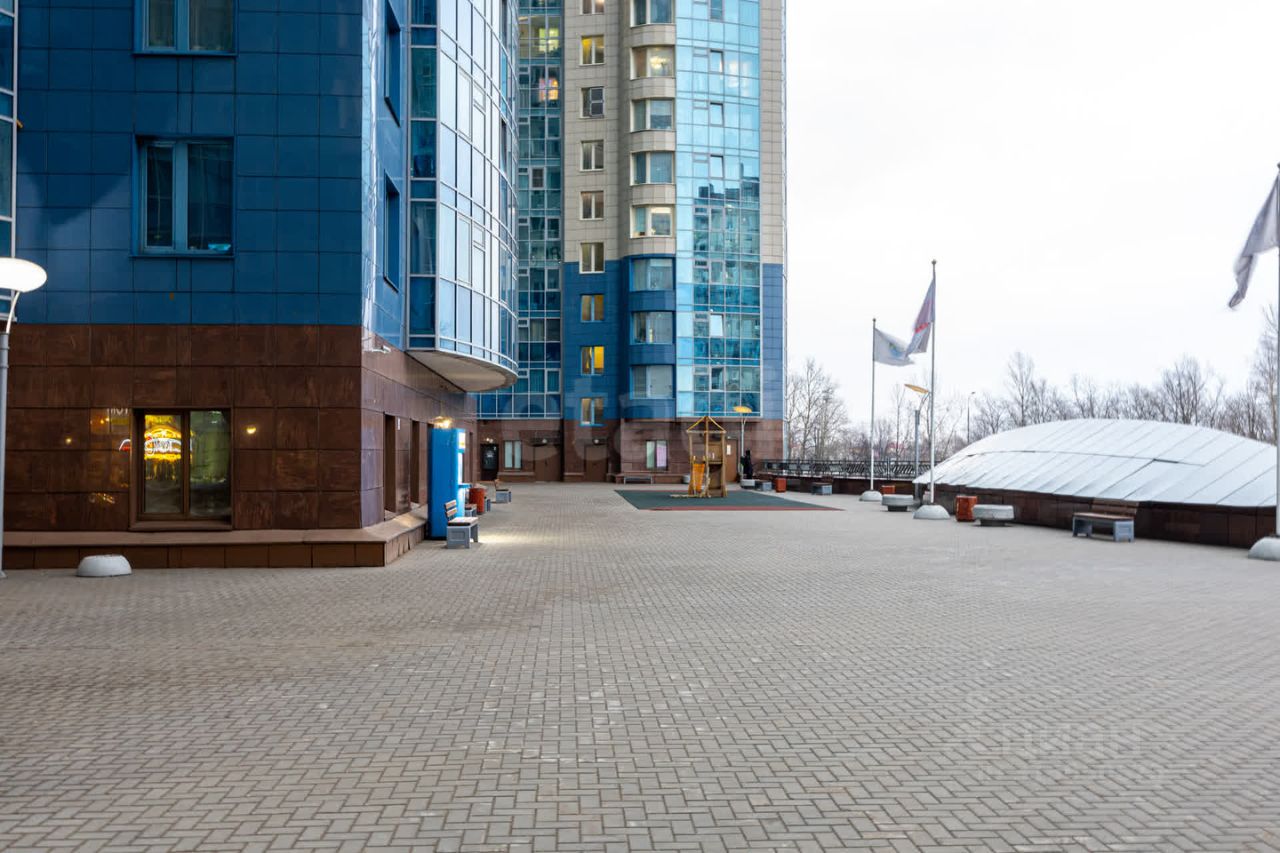 Продажа 2-комн квартиры на вторичном рынке проспект Обуховской обороны, 138к2