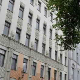 Продажа 2-комн квартиры на вторичном рынке Староконюшенный переулок,  д. 45