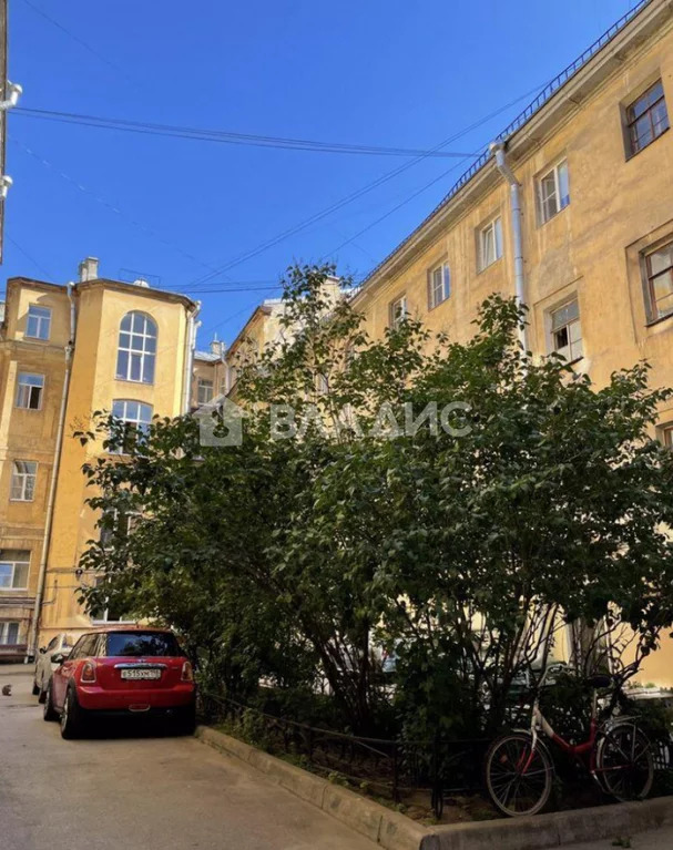 Продажа 2-комн квартиры на вторичном рынке Малая Морская улица,  д. 9