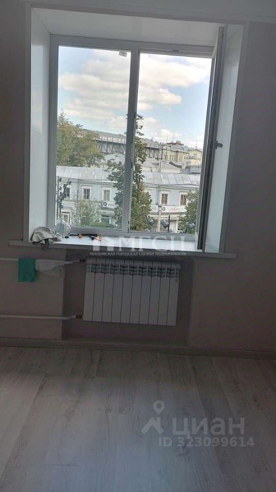 Продажа 3-комн квартиры на вторичном рынке Никитский бульвар, 25