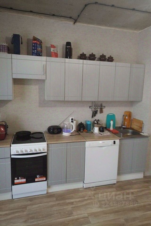 Продажа 2-комн квартиры на вторичном рынке Комендантский проспект, 59к1