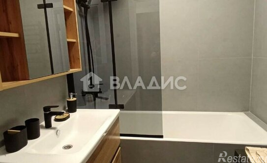 Продажа 2-комн квартиры на вторичном рынке Молодогвардейская улица,  д. 18