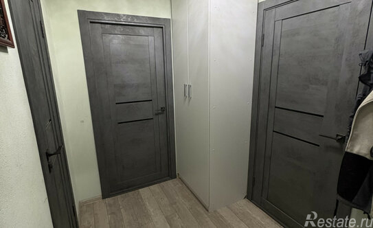 Продажа 1-комн квартиры на вторичном рынке Колпино г, Ижорского Батальона ул,  д. 23