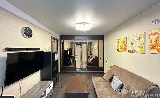 Аренда 1-комн квартиры на вторичном рынке ул Софьи Ковалевской,  д. 1,  к. 1