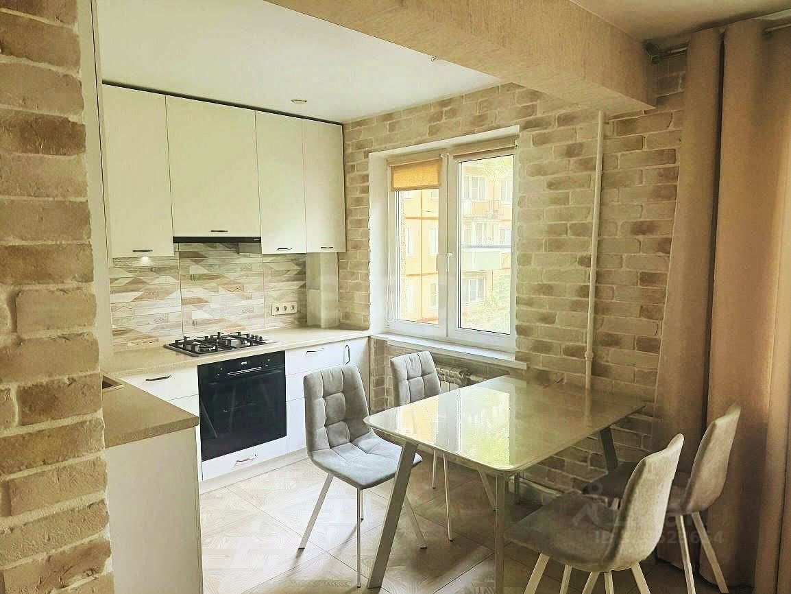 Продажа 3-комн квартиры на вторичном рынке Гранитная улица, 34