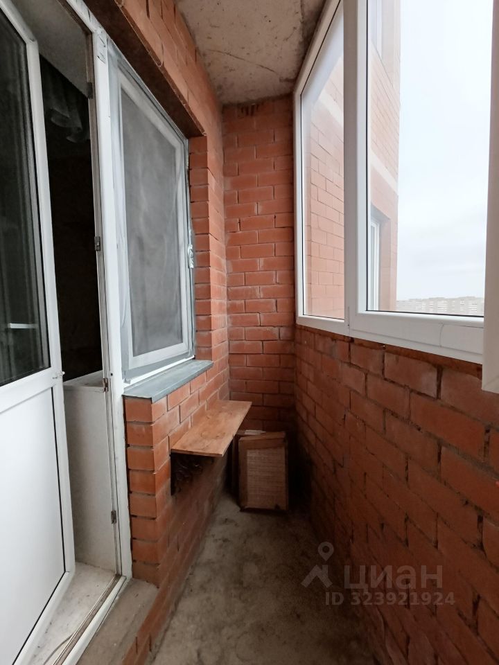 Продажа 1-комн квартиры на вторичном рынке Лобня, Фестивальная улица,  д. 8к2