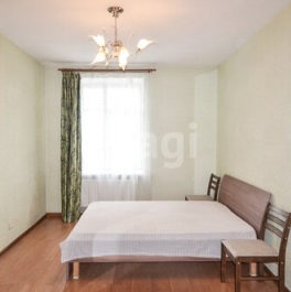 Продажа 2-комн квартиры на вторичном рынке Бухарестская ул,  д. 80