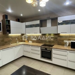 Продажа 3-комн квартиры на вторичном рынке Оболенск, проспект Биологов,  д. 9