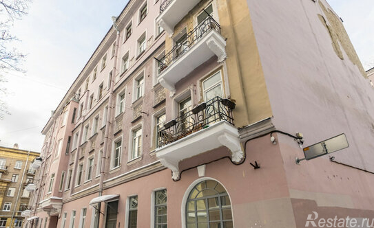 Продажа 2-комн квартиры на вторичном рынке Офицерский пер,  д. 4