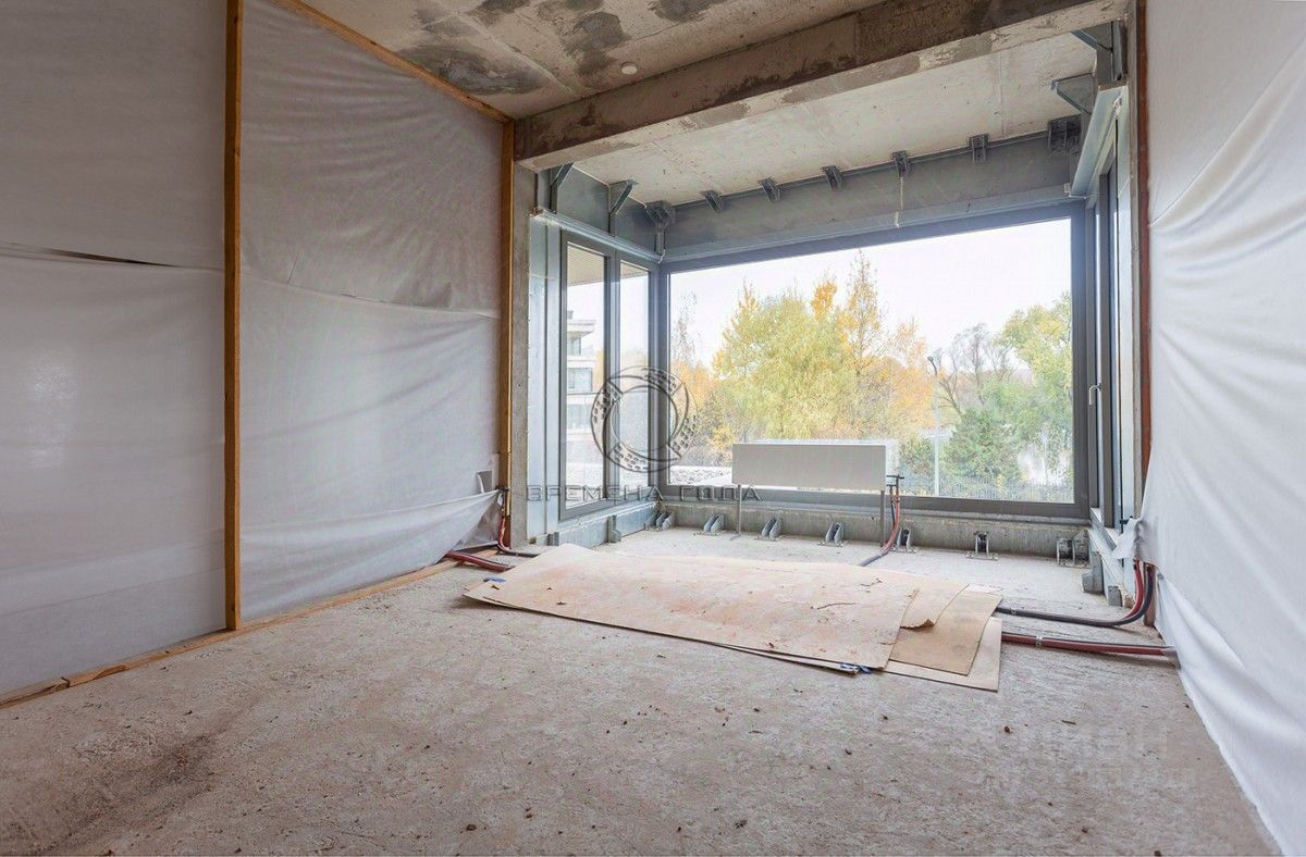 Продажа 4-комн квартиры на вторичном рынке Минская улица, 2Вк6