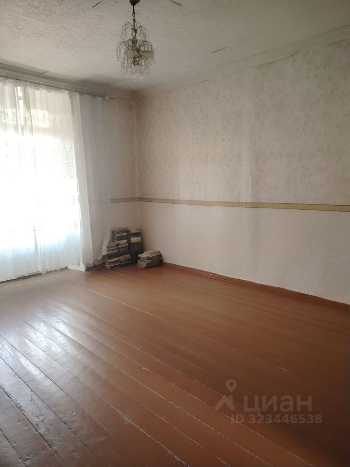 Продажа 3-комн квартиры на вторичном рынке Чехов, улица Гагарина, 35