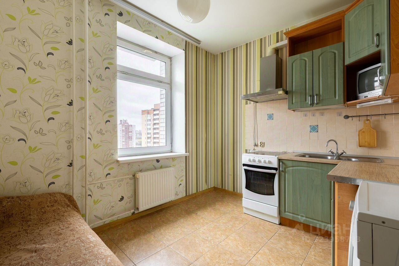 Продажа 1-комн квартиры на вторичном рынке Богатырский проспект, 26к1