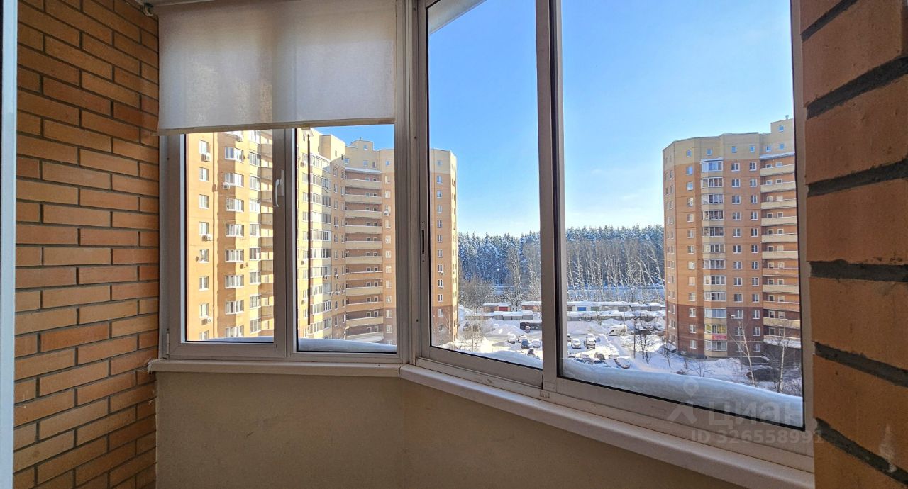 Продажа 2-комн квартиры на вторичном рынке д. Малые Вяземы, Петровское шоссе, 5