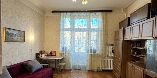 4-комн квартира улица Маринеско,  д. 1