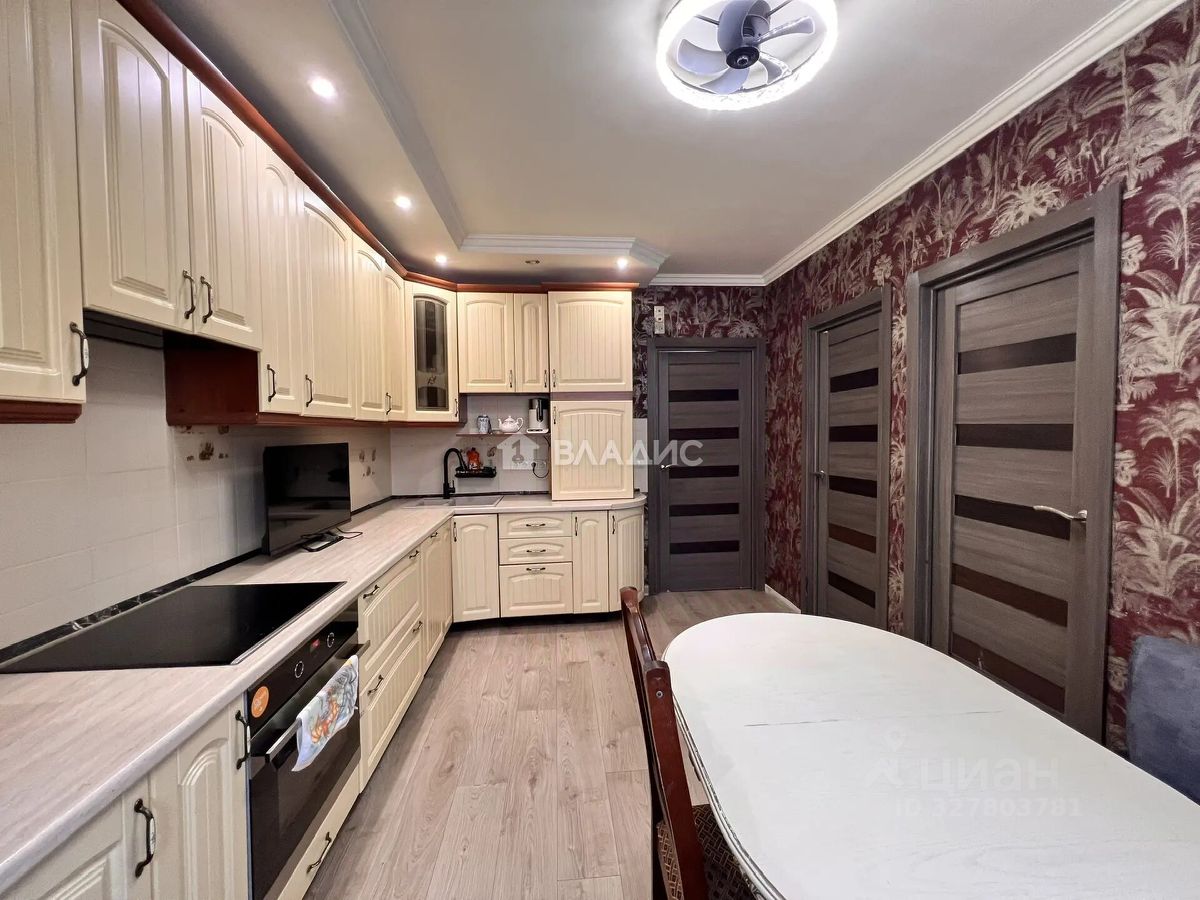 Продажа 3-комн квартиры на вторичном рынке д. Горки, улица Туровская, 7