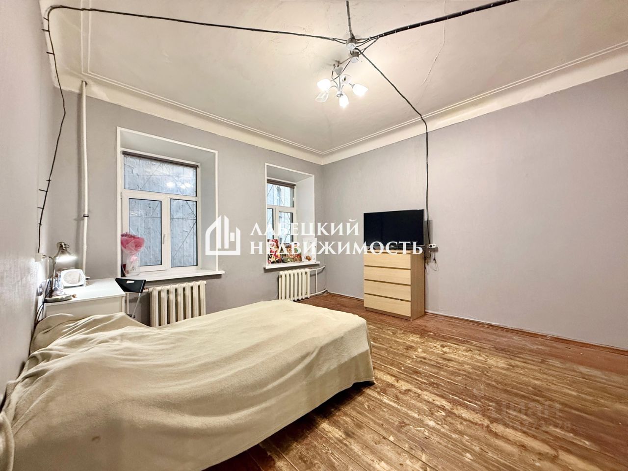 Продажа 2-комн квартиры на вторичном рынке Матвеевский переулок, 2в