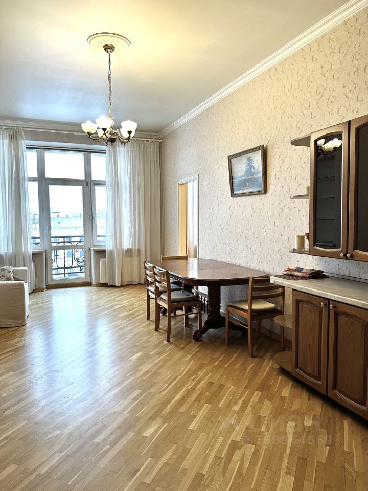 Аренда 4-комн квартиры на вторичном рынке набережная Реки Фонтанки, 121