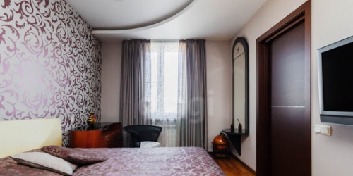 4-комн квартира Славы пр-кт,  д. 52,  к. 1