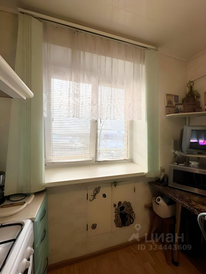 Продажа 4-комн квартиры на вторичном рынке Жуковский, улица Луч, 25