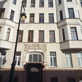 Продажа 3-комн квартиры на вторичном рынке Земледельческий переулок,  д. 12