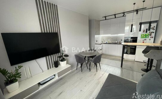 Продажа 3-комн квартиры на вторичном рынке ул Уточкина,  д. 5,  к. 1