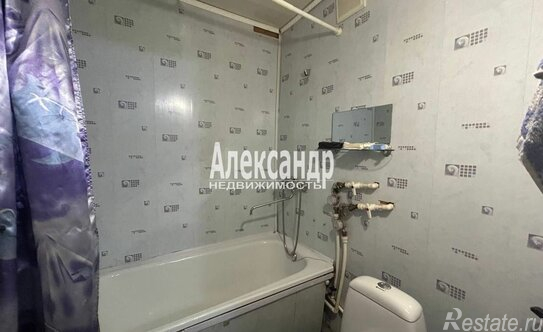 Продажа 2-комн квартиры на вторичном рынке Приозерское городское поселение, Красноармейская улица,  д. 8