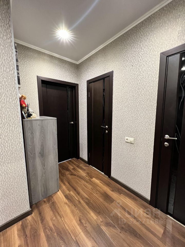 Продажа 2-комн квартиры на вторичном рынке Боброво пгт, улица Лесная, 24к1