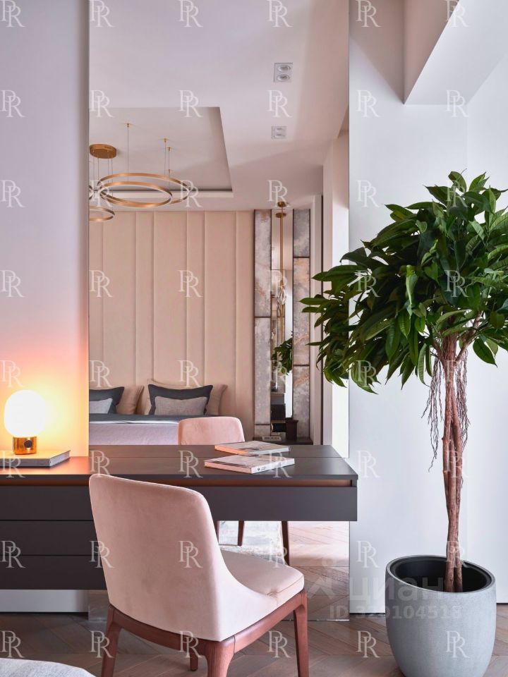 Продажа 3-комн квартиры на вторичном рынке улица Усачева, 13